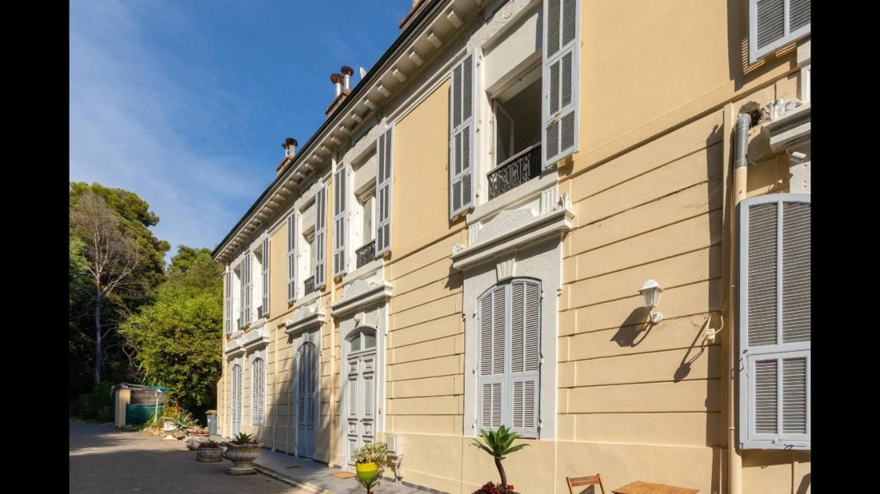 Villa Laetitia - Appt De Charme Avec Parking - Nice Nord Εξωτερικό φωτογραφία