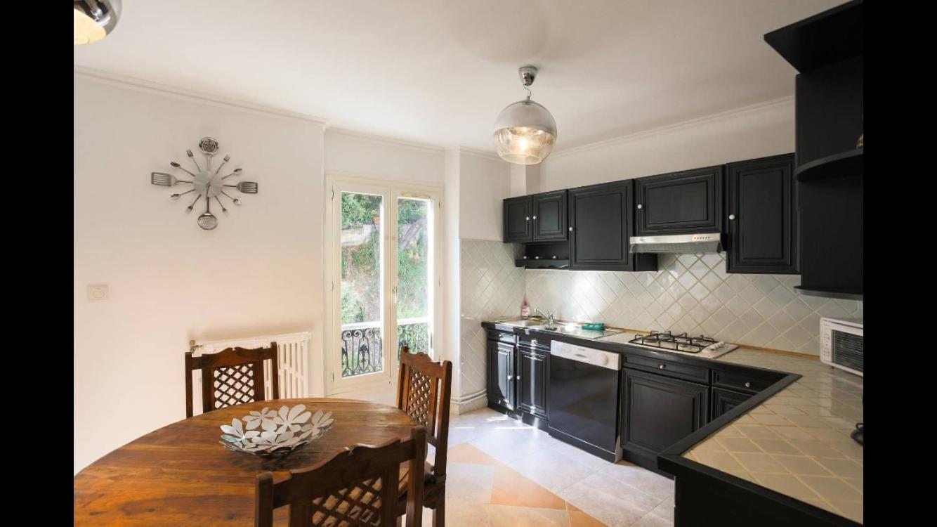Villa Laetitia - Appt De Charme Avec Parking - Nice Nord Εξωτερικό φωτογραφία