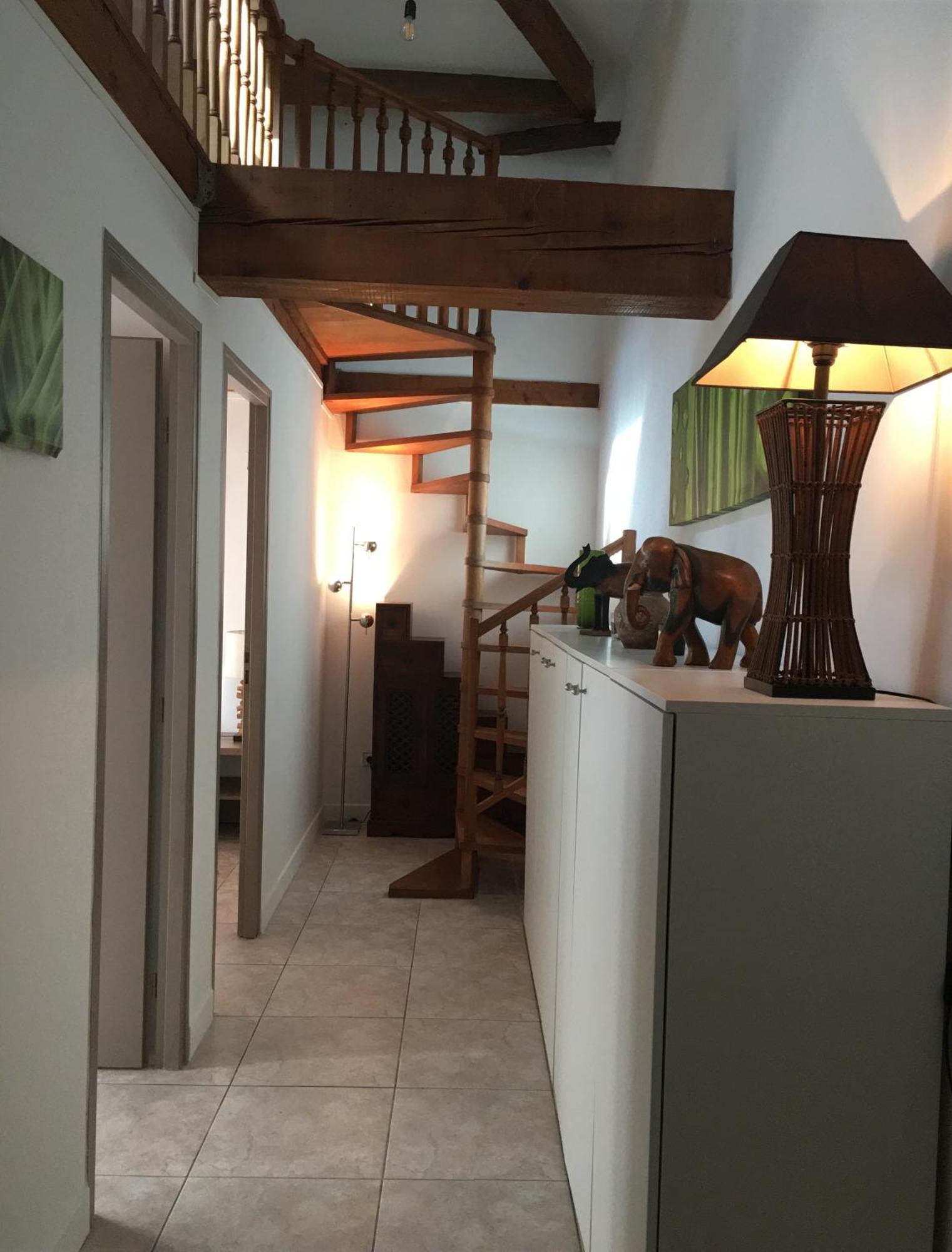 Villa Laetitia - Appt De Charme Avec Parking - Nice Nord Εξωτερικό φωτογραφία