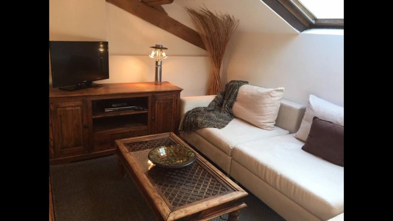 Villa Laetitia - Appt De Charme Avec Parking - Nice Nord Εξωτερικό φωτογραφία